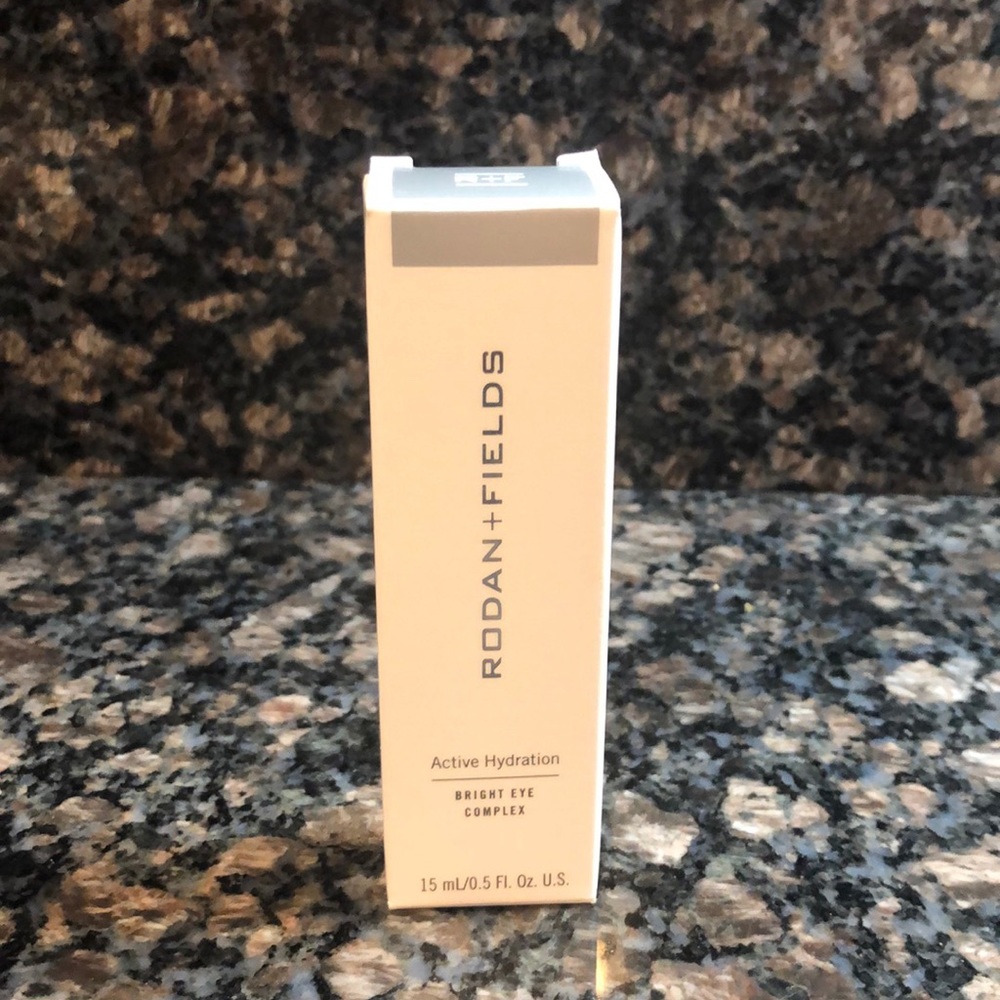 NWT Bright Eye Complex